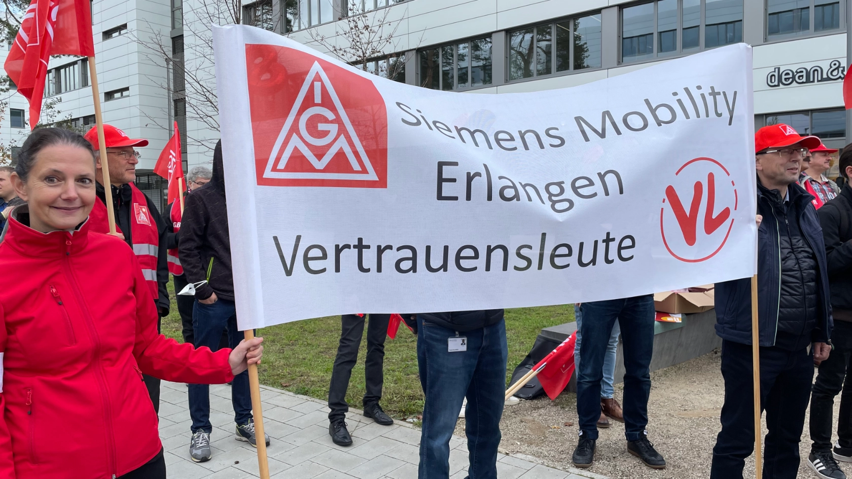 Warnstreik Siemens Campus Erlangen Tarifrunde MuE 2022