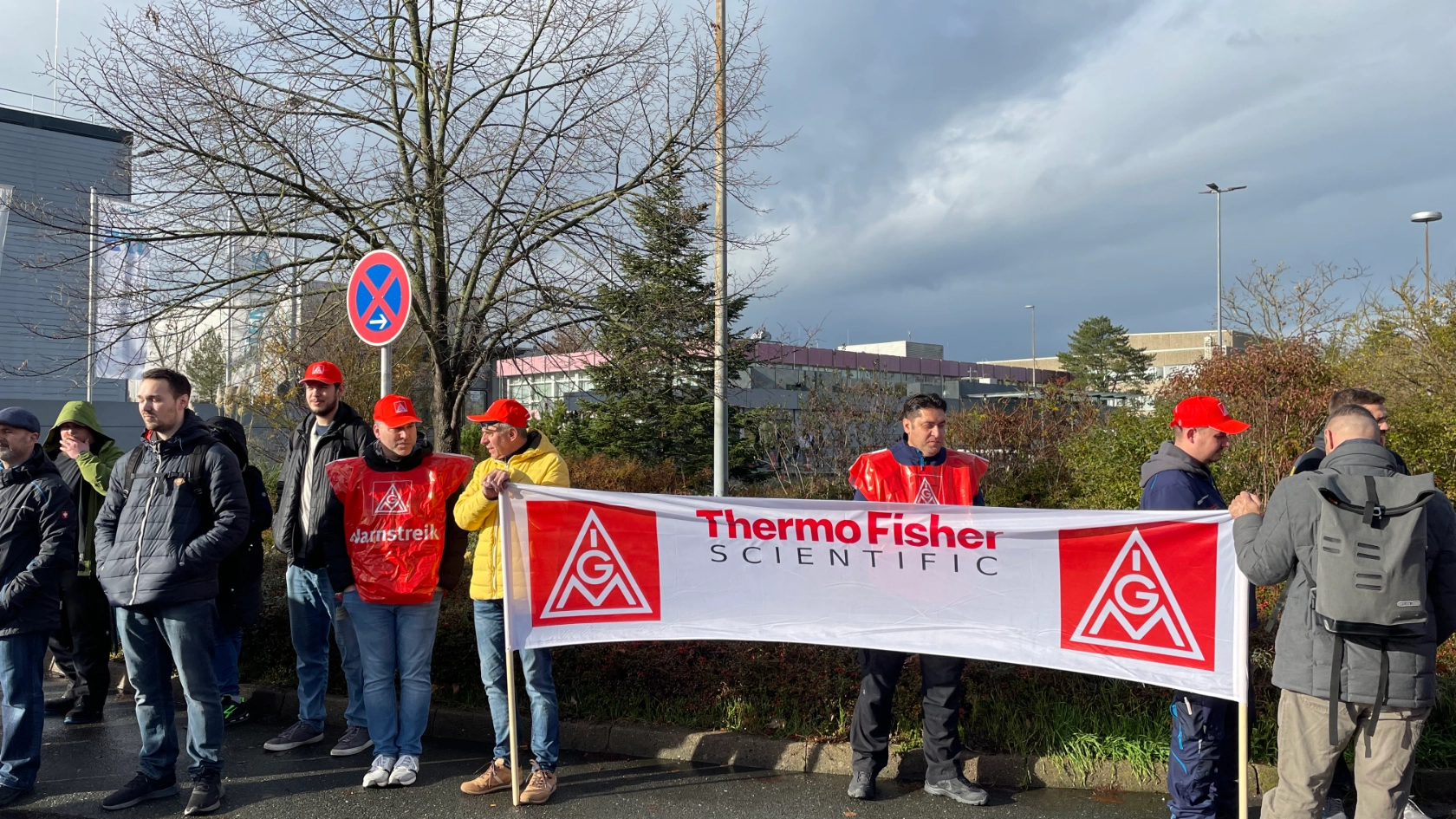 Frühschlussaktion aller Betriebe in Erlangen Tarifrunde MuE 2022