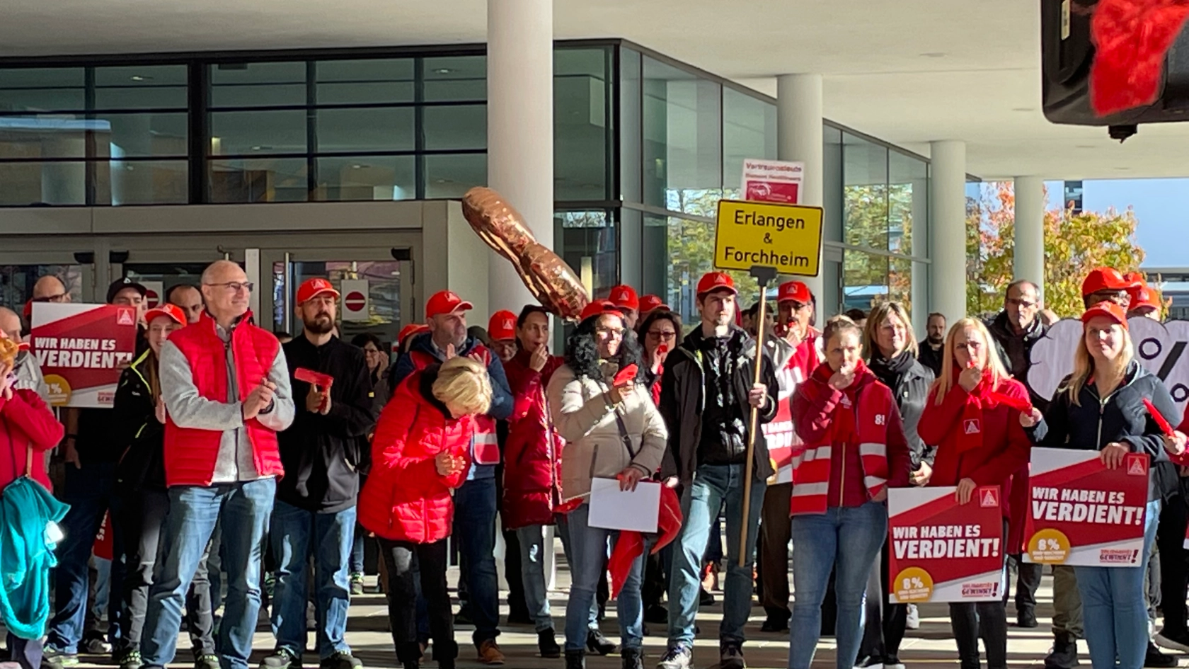Warnstreik Siemens Healthineers Erlangen Tarifrunde MuE 2022