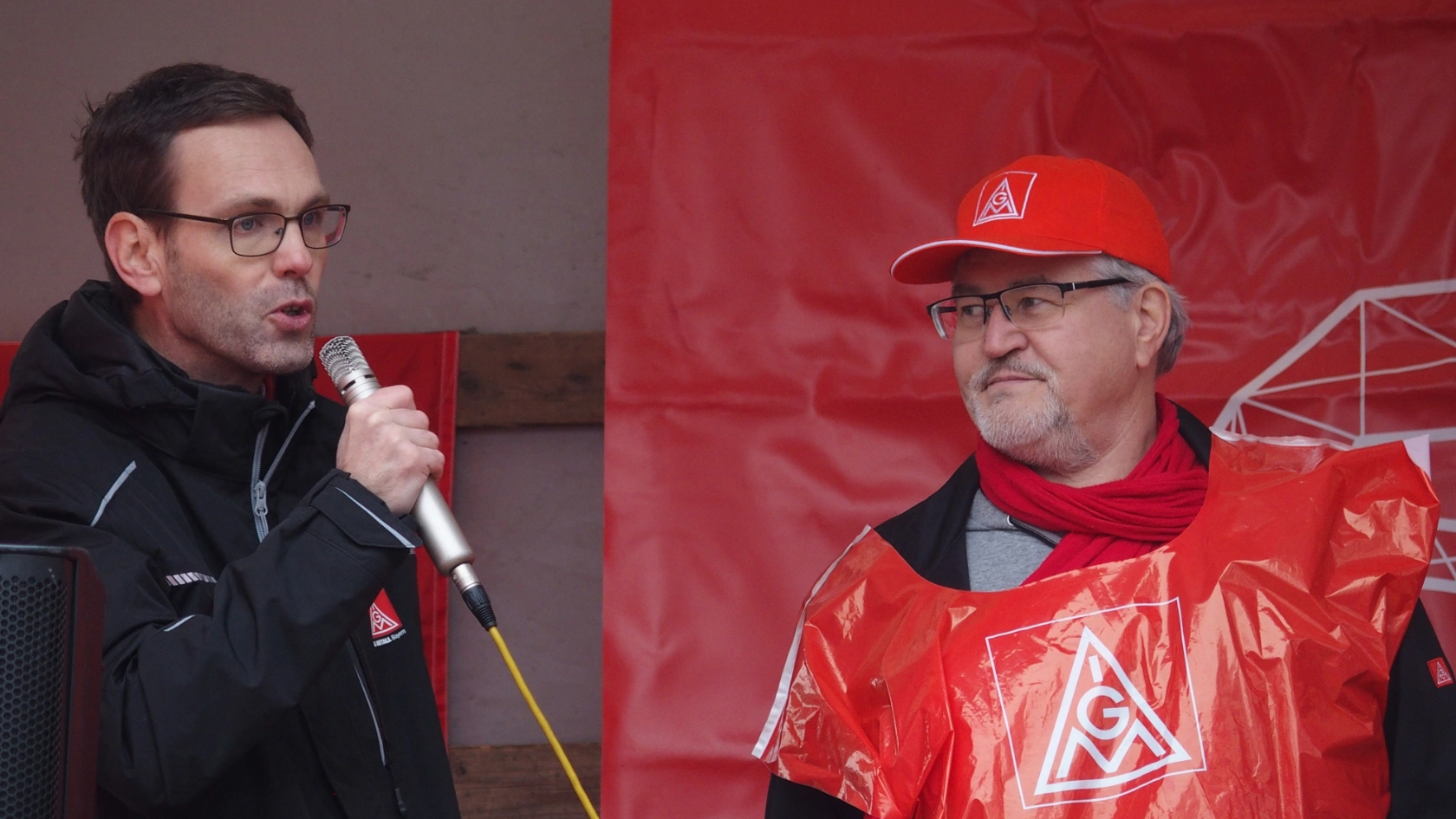 Warnstreik in der Tarifrunde M+E der IG Metall Erlangen am Siemens Campus am 06. Oktober 2024