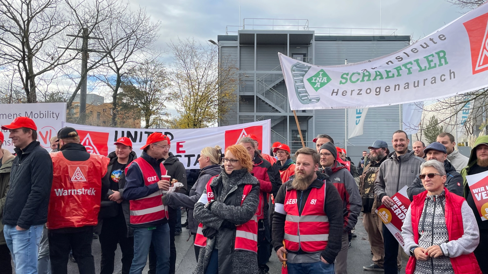 Frühschlussaktion aller Betriebe in Erlangen Tarifrunde MuE 2022