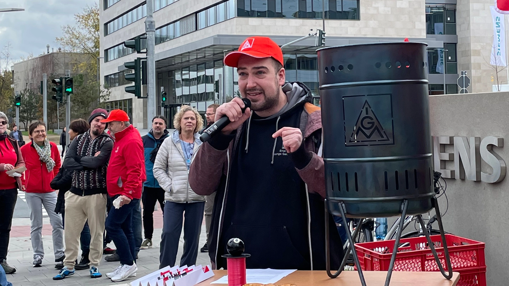 Warnstreik Siemens Campus Erlangen Tarifrunde MuE 2022