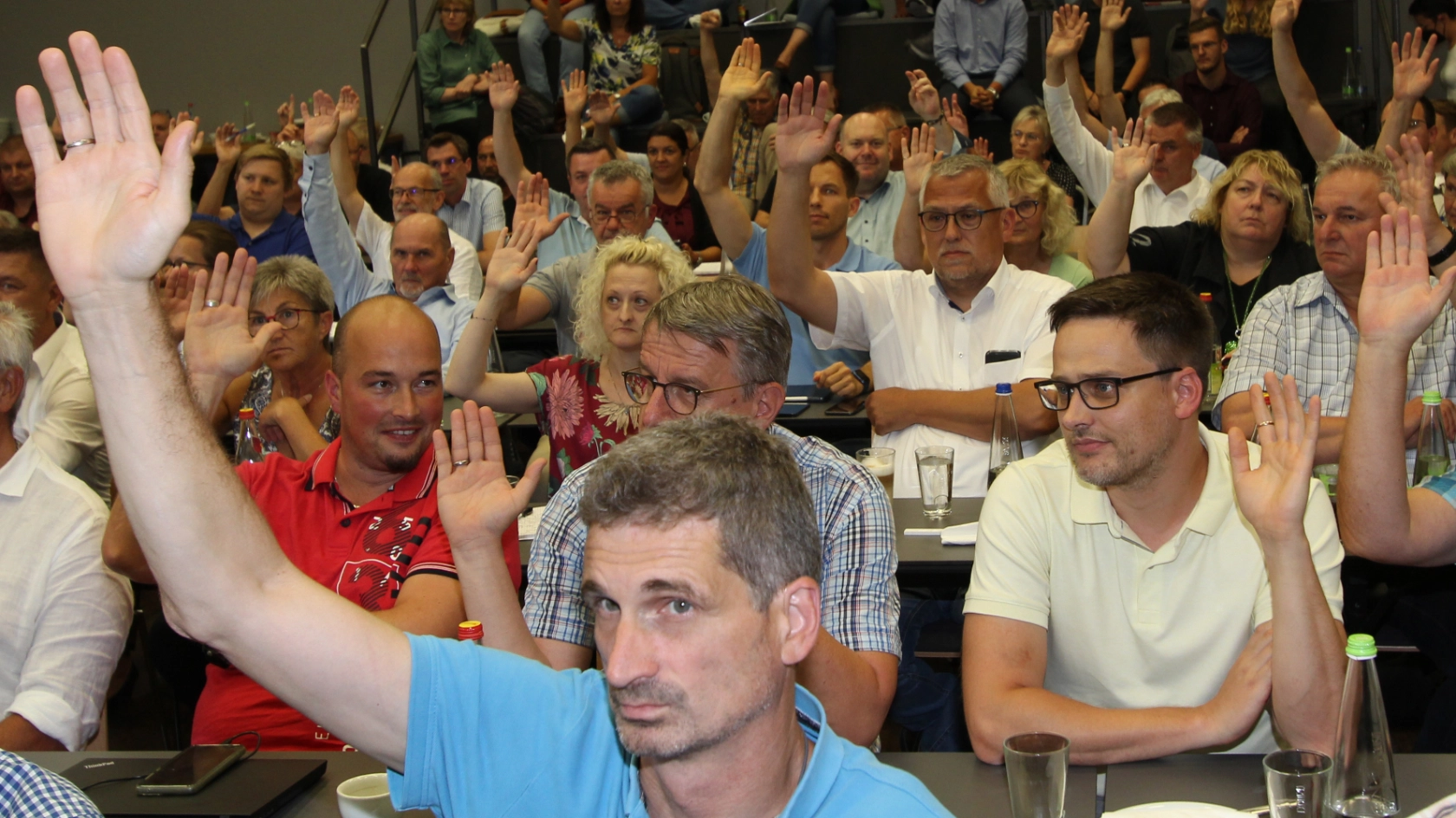 Die Tarifkommission der Metall- und Elektroindustrie beschließt die Forderung für die Tarifrunde 2022.