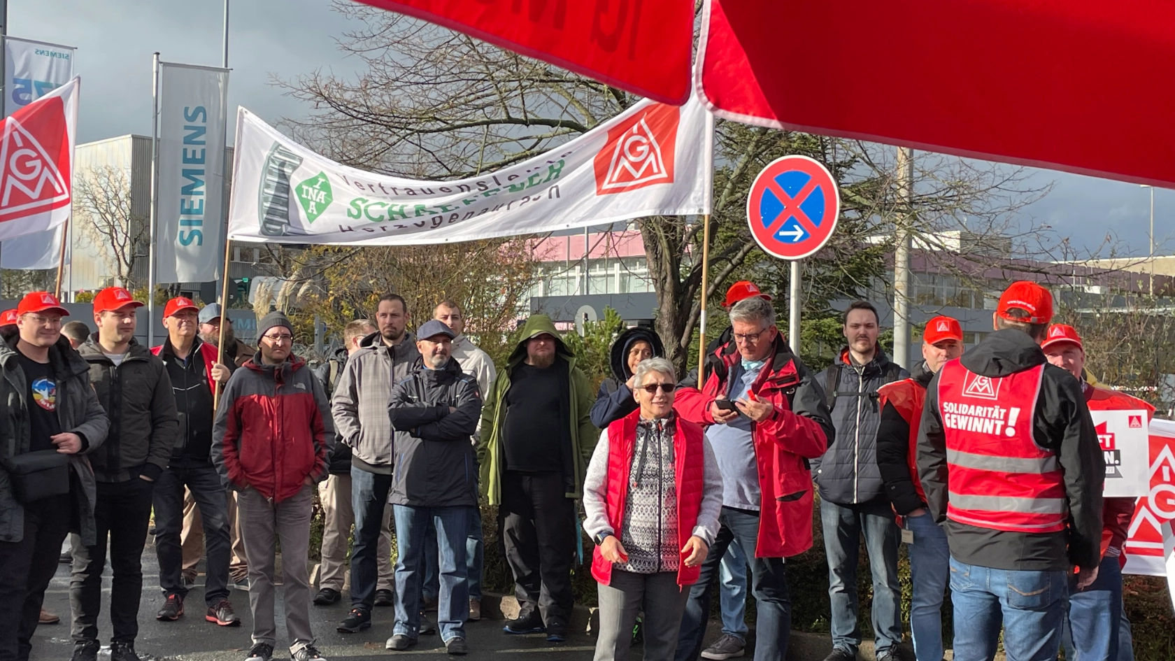 Frühschlussaktion aller Betriebe in Erlangen Tarifrunde MuE 2022