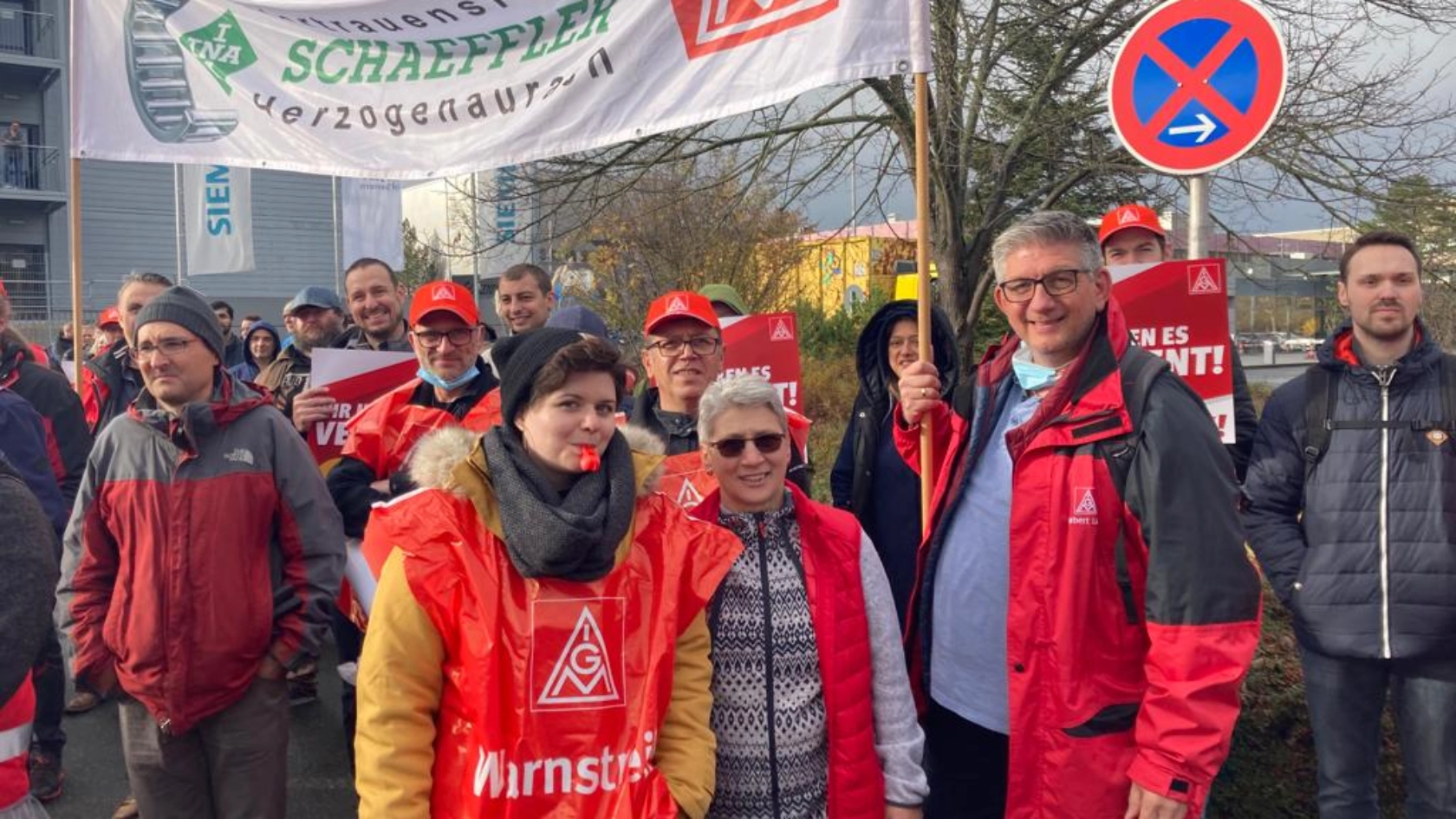 Frühschlussaktion aller Betriebe in Erlangen Tarifrunde MuE 2022