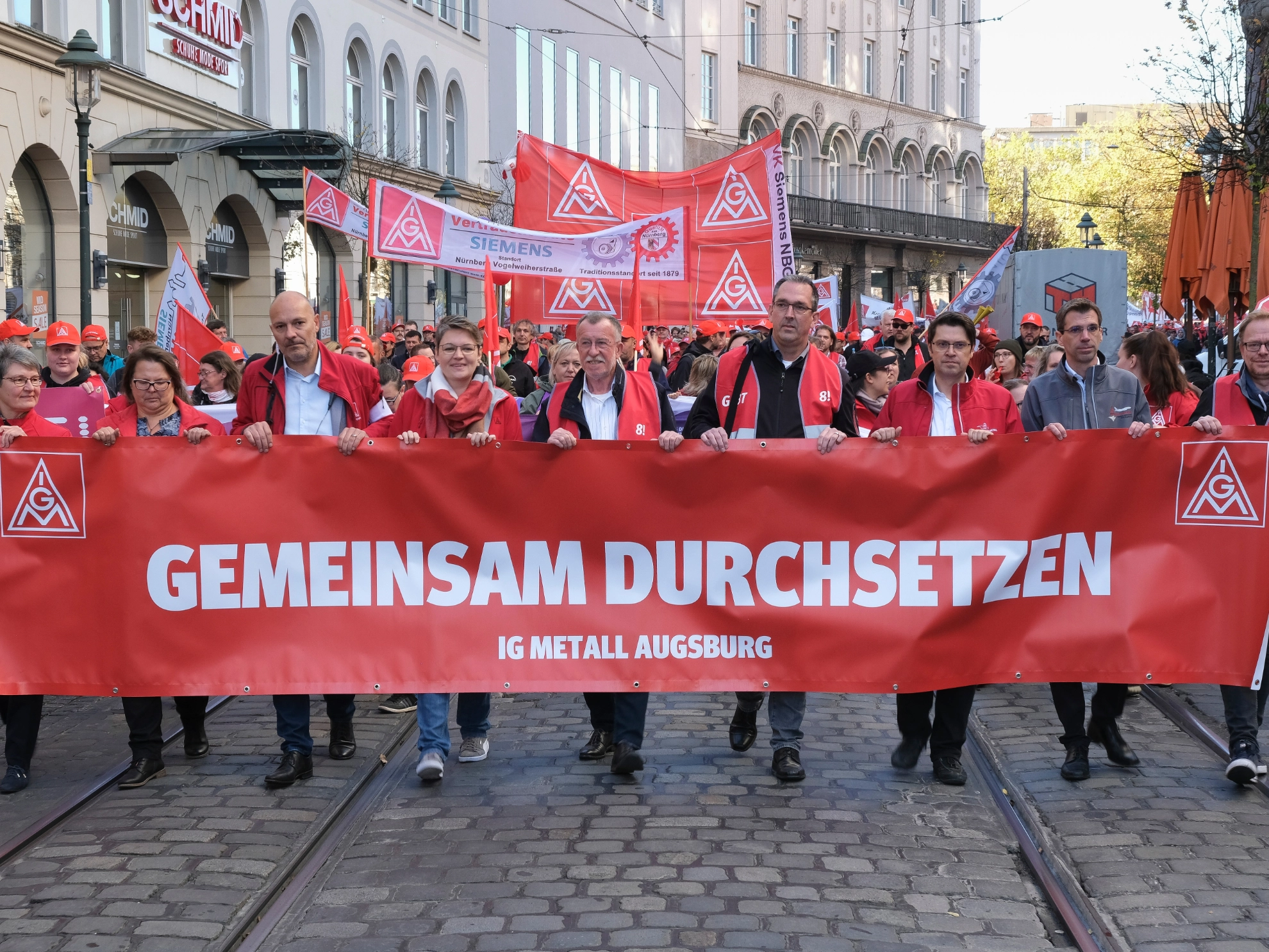 Demo und Kundgebung 3. M+E-Tarifverhandlung in Augsburg