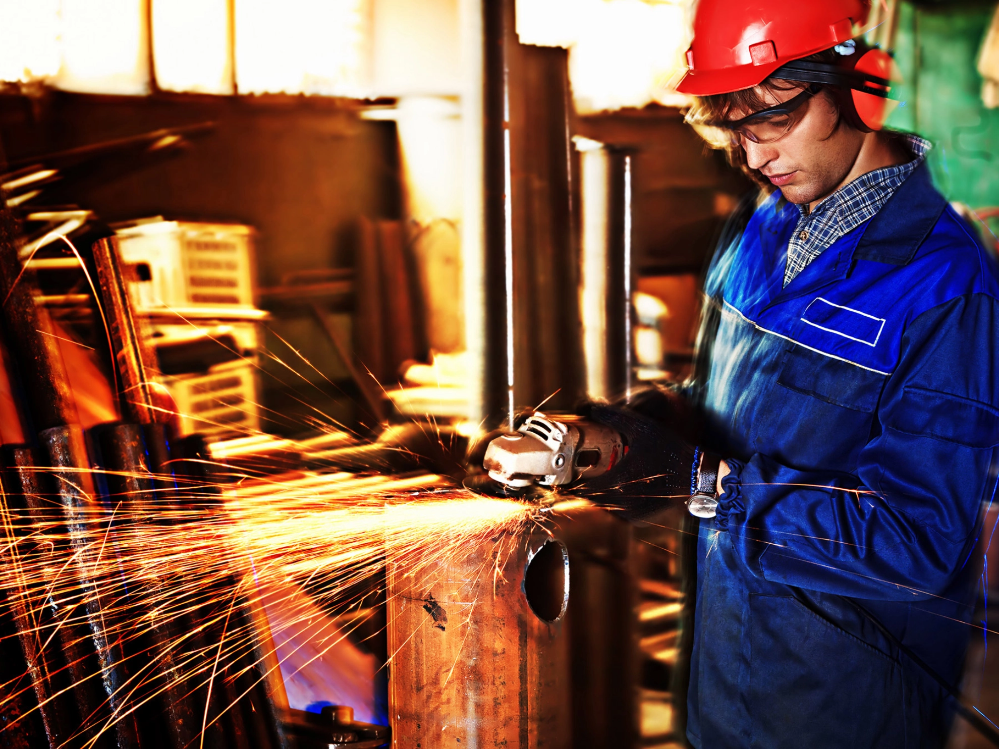 Metallarbeiten mit Winkelschleifer