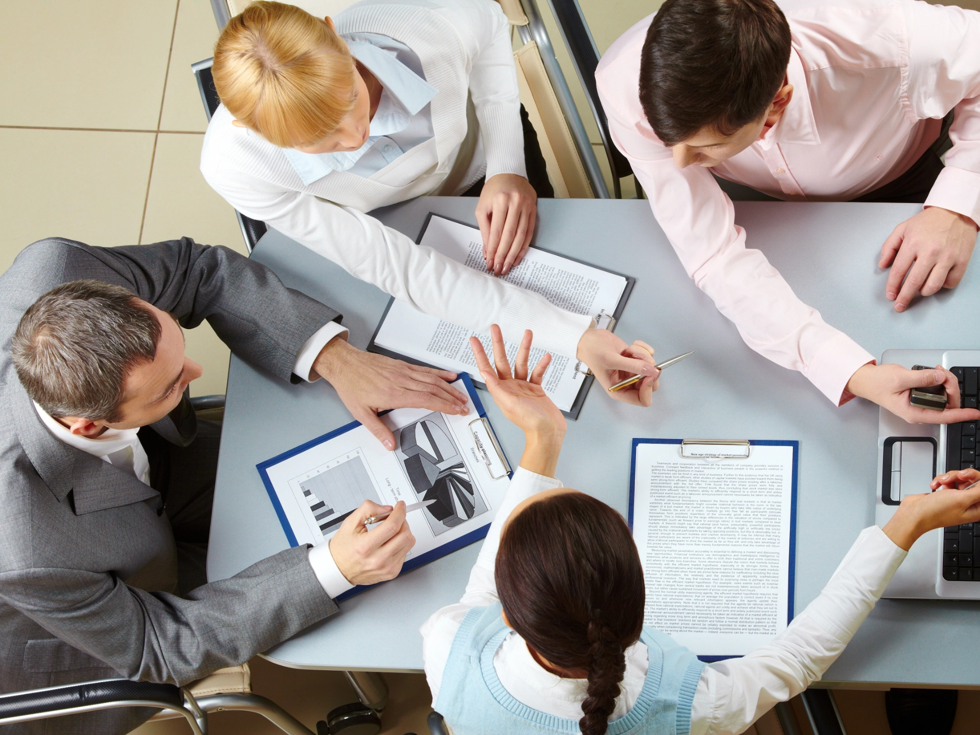 Bürobesprechung Angestellte