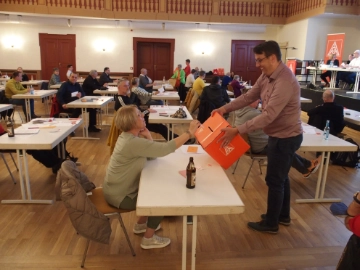 Viele Debatten und Standpunkte, aber in der Sache vereint. So sieht gelebte Demokratie aus.
