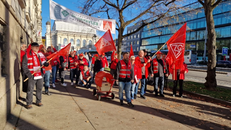 Dritte Verhandlung Bayern MuE 2022 in Augsburg