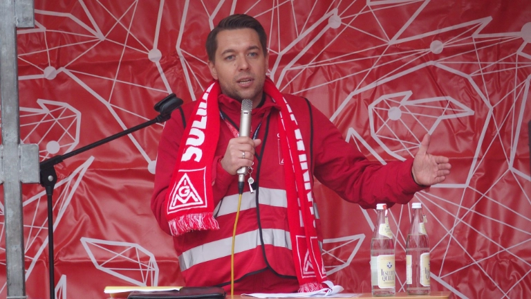 Warnstreik in der Tarifrunde M+E der IG Metall Erlangen am Siemens Campus am 06. Oktober 2024