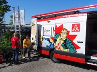 Spannende Gespräche und ein deutliches Zeichen bei schönstem Maiwetter