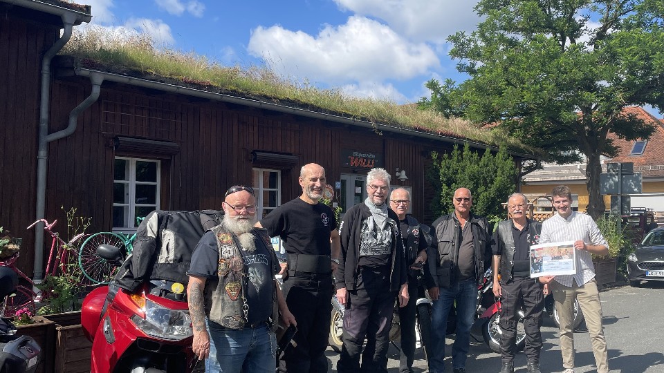 Worker Wheels übergeben Spende von 500€ an die Tafel Erlangen am 24.06.2024